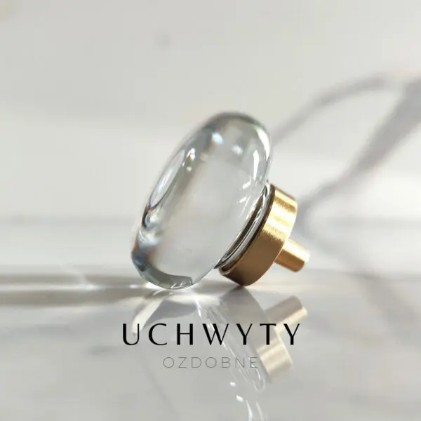 Galka-krysztalowa-przezroczysta-splaszczona-okragla