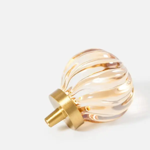 Galka-mosiezna-z-krysztalem-skosne-prazki-kolor-szampanski