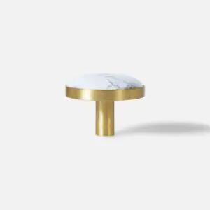 Gałka do mebli mosiężna kamień biały z żyłką 39mm