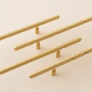 Uchwyt meblowy mosiężny relingowy SEGNO długość 398mm