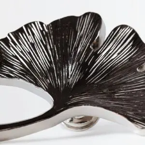 Uchwyt-meblowy-lisc-milorzebu-duzy-srebrny