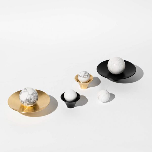 Galka-kielich-mosiezny-kolor-czarny-kamien-bialy-z-zylka Galka-kielich-mosiezny-kolor-czarny-kamien-bialy-z-zylka