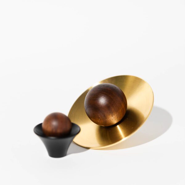 Galka-kielich-mosiezny-kolor-czarny-kulka-drewno-orzech-k1-k2 Galka-kielich-mosiezny-kolor-czarny-kulka-drewno-orzech-k1-k2