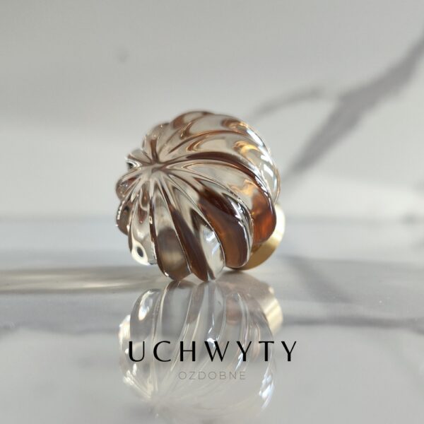 Galka-uchwyt-krysztalowy-przezroczysty-szampanski-ksztalt-balon-ze-skosna-z-mosiezna-nozka Galka-uchwyt-krysztalowy-przezroczysty-szampanski-ksztalt-balon-ze-skosna-z-mosiezna-nozka