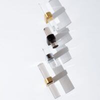 Galka_t-bar_akryl_dymiony_czarna_nozka