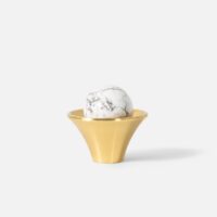 Kielich-galka-mosiezna-do-mebli-z-kulka-kamien-bialy-z-zylka