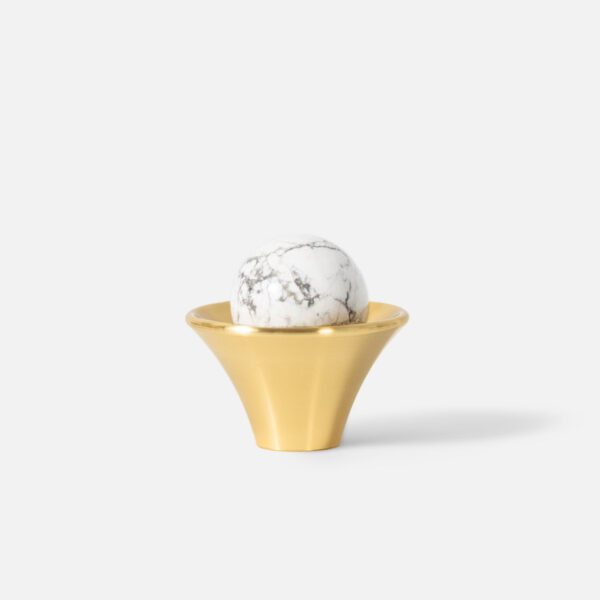 Kielich-galka-mosiezna-do-mebli-z-kulka-kamien-bialy-z-zylka Kielich-galka-mosiezna-do-mebli-z-kulka-kamien-bialy-z-zylka