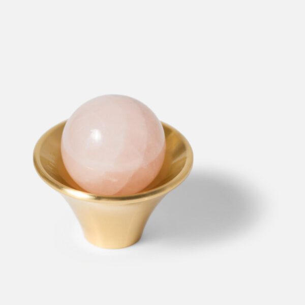 Kielich-galka-mosiezna-do-mebli-z-kulka-kamien-rozowy-kwarc Kielich-galka-mosiezna-do-mebli-z-kulka-kamien-rozowy-kwarc