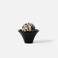 Kielich-galka-mosiezna-kolor-czarny-do-mebli-z-kulka-kamien-dalmatynski