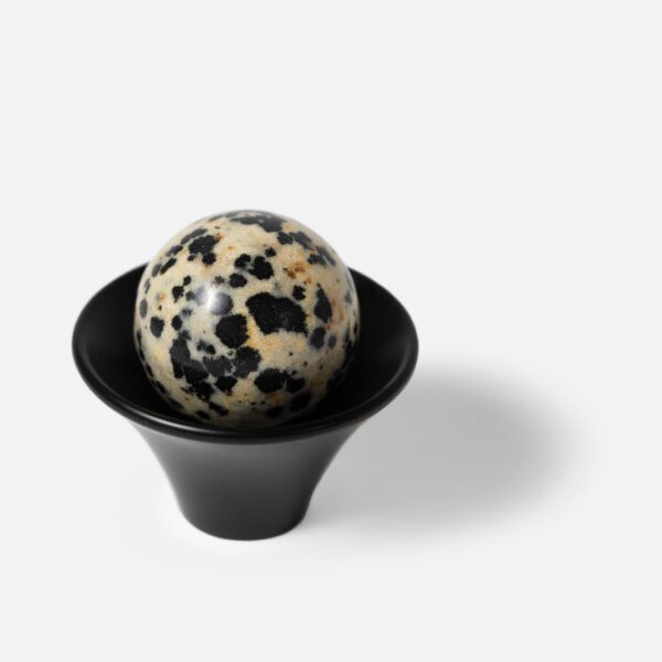 Kielich-galka-mosiezna-kolor-czarny-do-mebli-z-kulka-kamien-jaspid-dalmatynski Kielich-galka-mosiezna-kolor-czarny-do-mebli-z-kulka-kamien-jaspid-dalmatynski