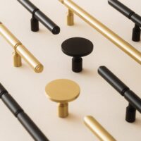 Kolekcja-Segno-uchwyty-mosiezny-i-czarny-rozne-dlugosci