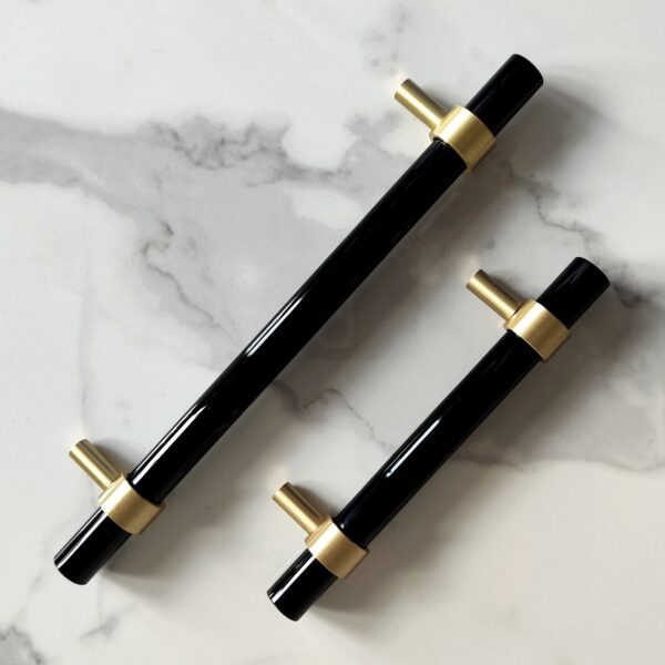 UCHWYT-KRYSZTAL-I-MOSIADZ-KOLOR-CZARNY UCHWYT-KRYSZTAL-I-MOSIADZ-KOLOR-CZARNY