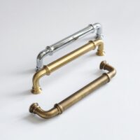 Uchwyt-do-mebli-klasyczny-142mm-mosiezny-rozne-kolory