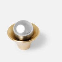 Uchwyt-galka-kielich-mosiezny-szczotkowany-K1-z-kulka-mosiezna-kolor-srebrny