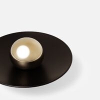 Uchwyt-galka-mosiezna-kielich-K2-kolor-czarny-z-kulka-zlota