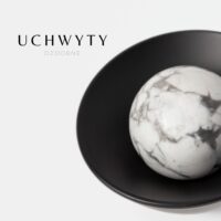 Uchwyt-galka-mosiezna-kielich-K3-kolor-czarny-z-kamieniem-naturalnym-howlit-bialy-z-zylka