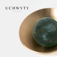 Uchwyt-galka-mosiezna-szczotkowana-kielich-K3-z-kamieniem-agat-zielony