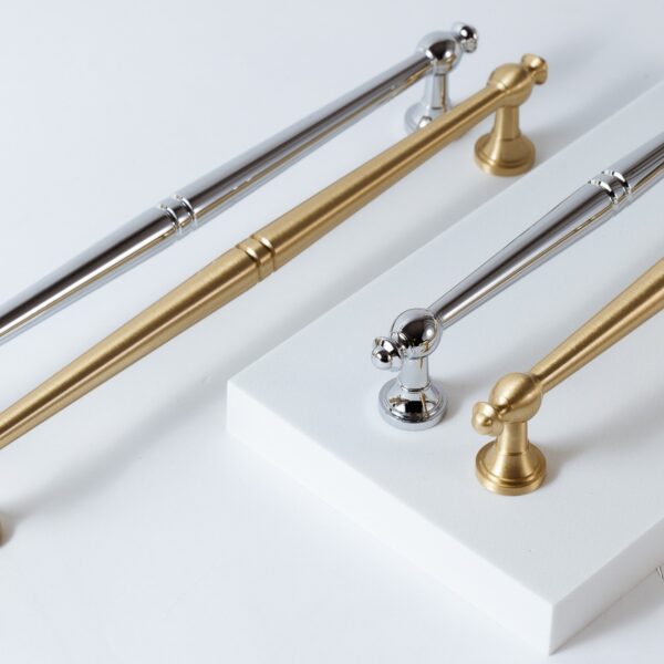 Uchwyt-klasyczny-255mm-kolor-szczotkowany-srebrny Uchwyt-klasyczny-255mm-kolor-szczotkowany-srebrny