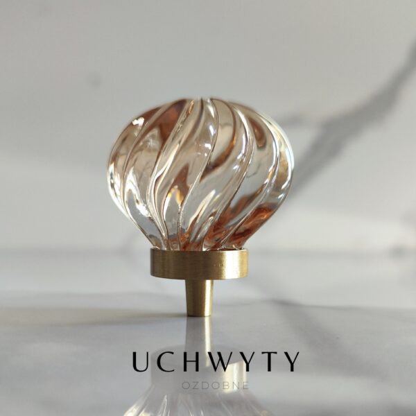 Uchwyt-krysztalowy-szampanski-ksztalt-kula-z-mosiezna-nozka Uchwyt-krysztalowy-szampanski-ksztalt-kula-z-mosiezna-nozka