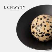 Uchwyt-meblowy-kielich-K3-16-mosiezny-z-kulka-kamienna-dalmatynczyk-kielich-czarny
