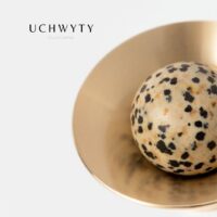 Uchwyt-meblowy-kielich-K3-16-mosiezny-z-kulka-z-kamienia-jaspis-dalmatynczyk