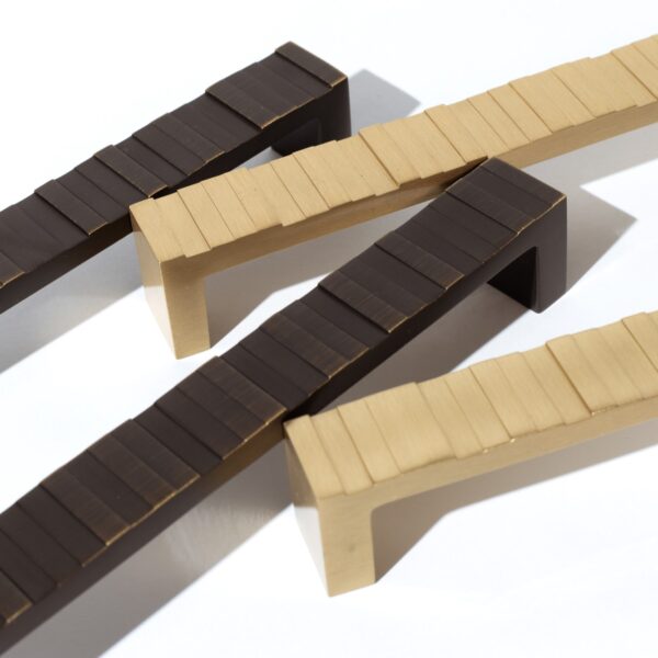 Uchwyt-mosiezny-do-mebli-Piano-80mm-200mm-300mm-kolor-czekoladowy-mosiezny-szczotkowany Uchwyt-mosiezny-do-mebli-Piano-80mm-200mm-300mm-kolor-czekoladowy-mosiezny-szczotkowany