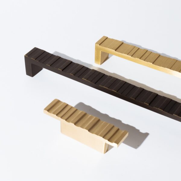 Uchwyt-mosiezny-do-mebli-reling-t-bar-Piano-80mm-200mm-300mm-kolor-czekoladowy-mosiezny-szczotkowany Uchwyt-mosiezny-do-mebli-reling-t-bar-Piano-80mm-200mm-300mm-kolor-czekoladowy-mosiezny-szczotkowany