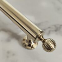 Uchwyt-mosiezny-kolor-zloty-polysk-215mm