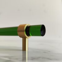 Uchwyt-mosiezny-meblowy-z-krysztalem-zielonym-150mm