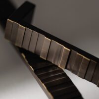 Uchwyt-reling-300mm-mosiadz-czekolada-kolekcja-piano-uchwyt