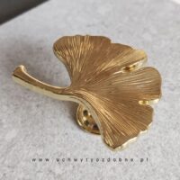 uchwyt-meblowy-lisc-milorzebu-na-stopce-kolor-zloty-4
